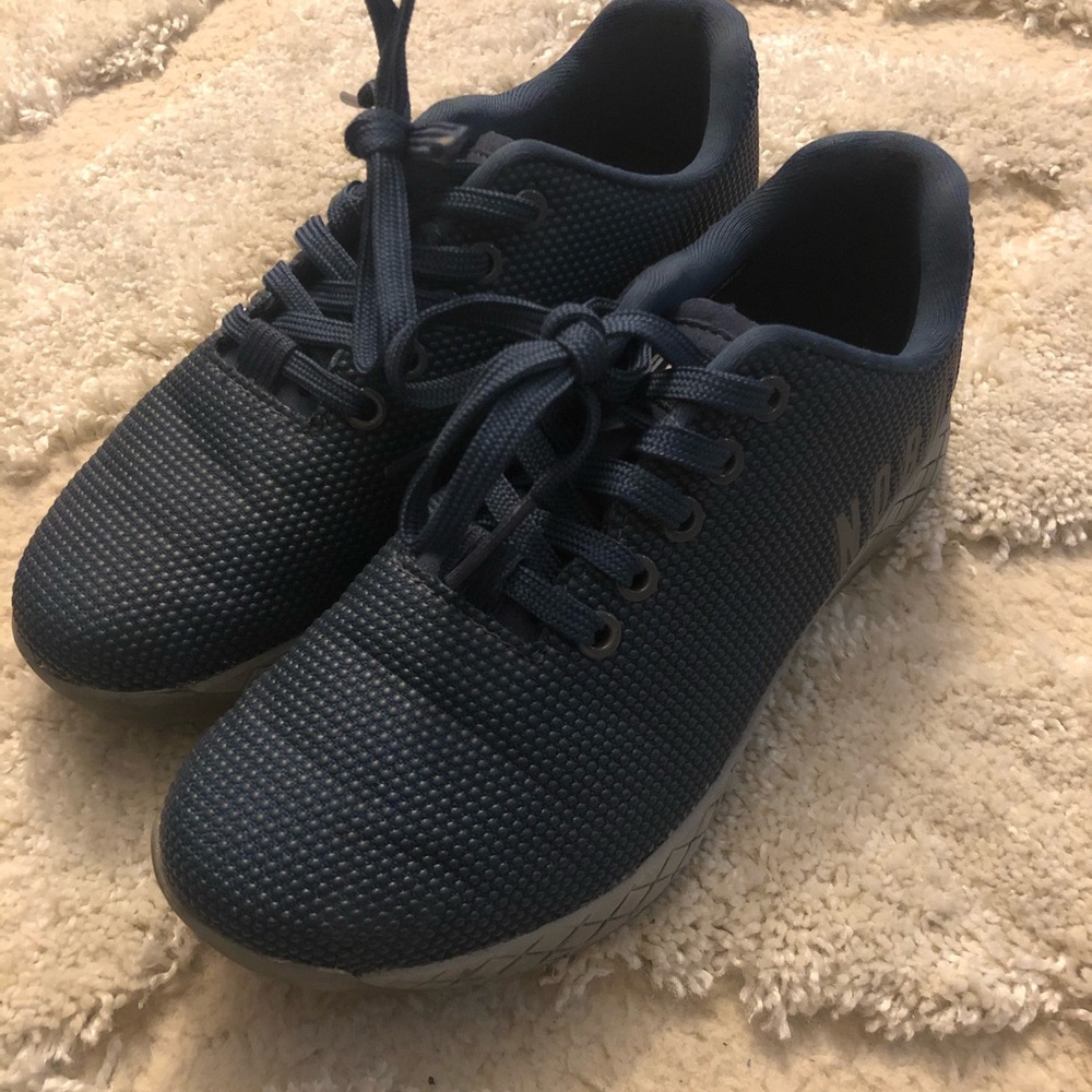 Women’s navy blue NoBull CrossFit shoe- size 6.5